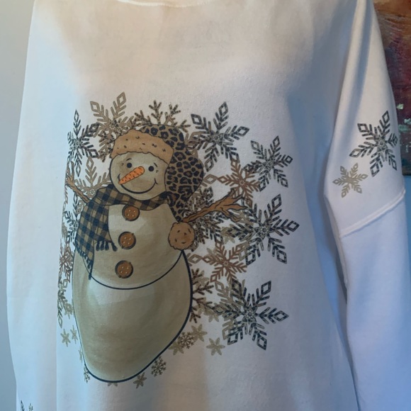 Cozy Snowflake Snowman Crewneck Sweatshirt Sizes S-XL - Picture 5 of 8